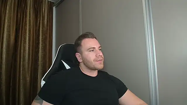 Thori92 online show from December 13, 2025, 8:04 pm