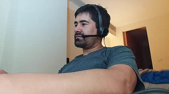 VonDoomdelToro online show from February 16, 2025, 5:59 am