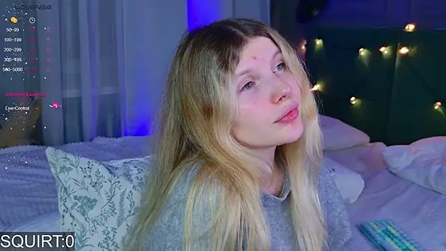 Snapshot of _aleksa_ chatting on November 28, 2025, 2:28 pm aleksa online show from November 28, 2025, 2:28 pm