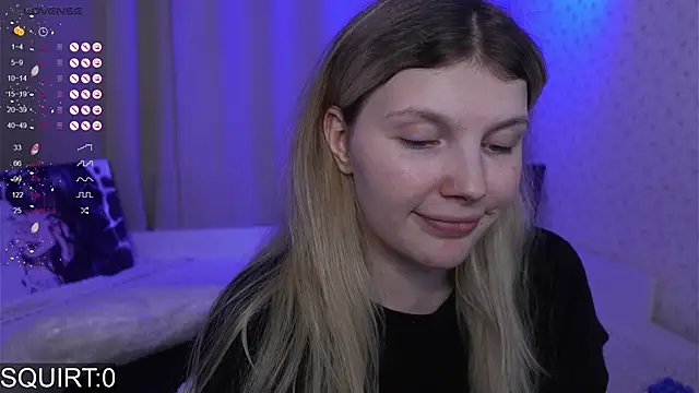 Snapshot of _aleksa_ chatting on November 21, 2025, 5:45 pm aleksa online show from November 21, 2025, 5:45 pm