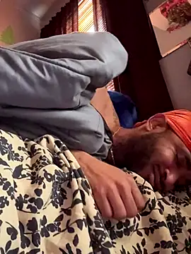 Snapshot of spideyzaddy chatting on November 26, 2025, 4:40 pm spideyzaddy online show from November 26, 2025, 4:40 pm