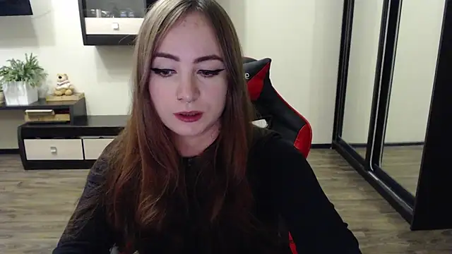 Laralianna online show from September 17, 2025, 10:50 am