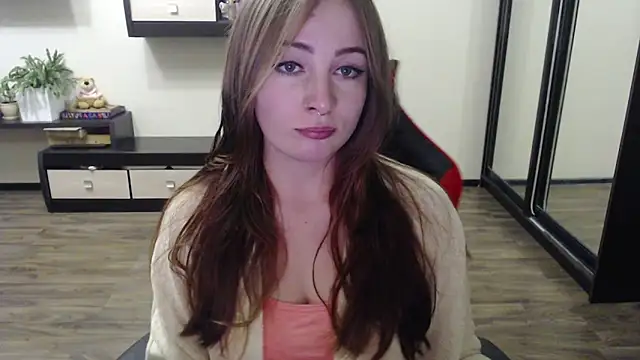 Laralianna online show from September 23, 2025, 1:18 pm