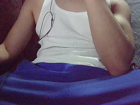 Snapshot of crazyneighbo_r chatting on October 31, 2025, 1:02 am crazyneighbo r online show from October 31, 2025, 1:02 am