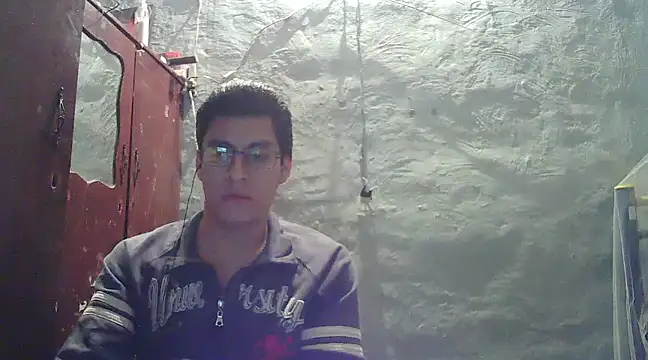 Snapshot of crazyneighbo_r chatting on December 2, 2024, 12:26 am crazyneighbo r online show from December 2, 2024, 12:26 am