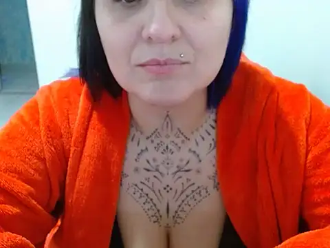 vaholiver online show from May 8, 2026, 8:56 pm