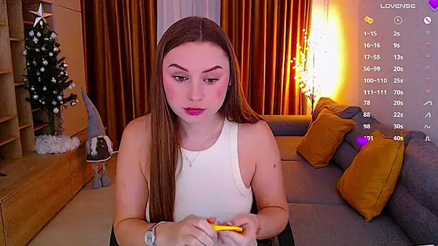  Mia Adams online show from December 15, 2025, 9:59 am