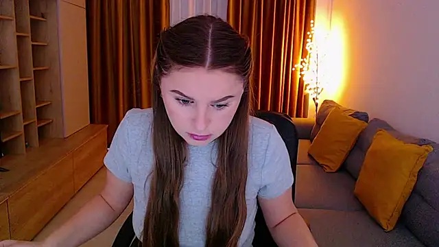  Mia Adams online show from April 21, 2026, 6:31 am