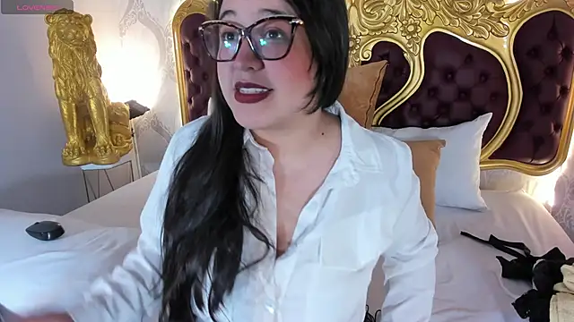 Dulce 26  online show from November 21, 2025, 10:31 pm