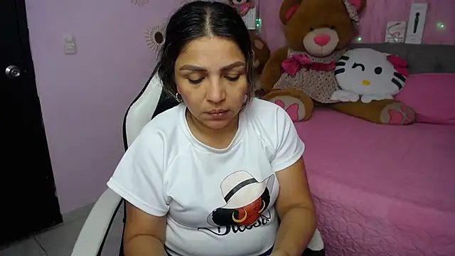 cum bigass online show from October 25, 2025, 12:04 pm