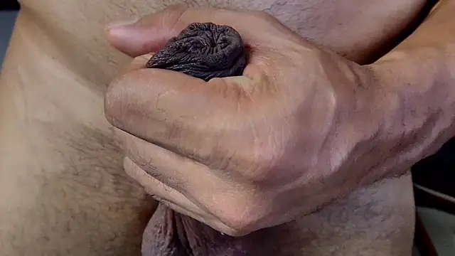 Snapshot of tyler_hank01 chatting on March 4, 2025, 4:20 pm tyler hank01 online show from March 4, 2025, 4:20 pm