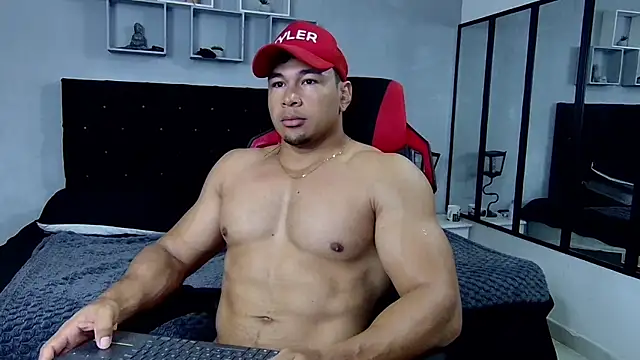 Snapshot of tyler_hank01 chatting on February 23, 2025, 12:05 pm tyler hank01 online show from February 23, 2025, 12:05 pm