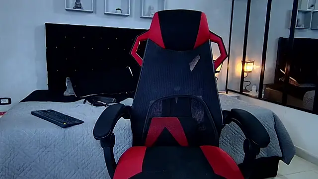 Snapshot of tyler_hank01 chatting on March 13, 2025, 4:45 pm tyler hank01 online show from March 13, 2025, 4:45 pm