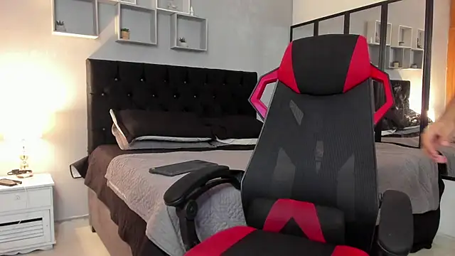 Snapshot of tyler_hank01 chatting on December 15, 2025, 11:42 pm tyler hank01 online show from December 15, 2025, 11:42 pm