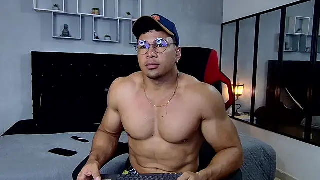 Snapshot of tyler_hank01 chatting on March 18, 2025, 12:30 am tyler hank01 online show from March 18, 2025, 12:30 am