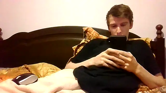 Snapshot of LuxxFin chatting on December 5, 2024, 7:11 pm LuxxFin online show from December 5, 2024, 7:11 pm