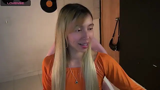 Saucy Jenn online show from June 7, 2026, 2:17 am