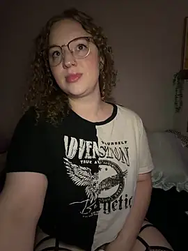 EmmieRae online show from November 4, 2025, 12:31 pm