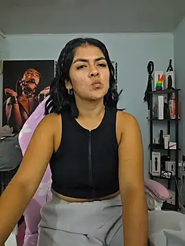 Hannah-grace online show from November 10, 2025, 1:27 pm