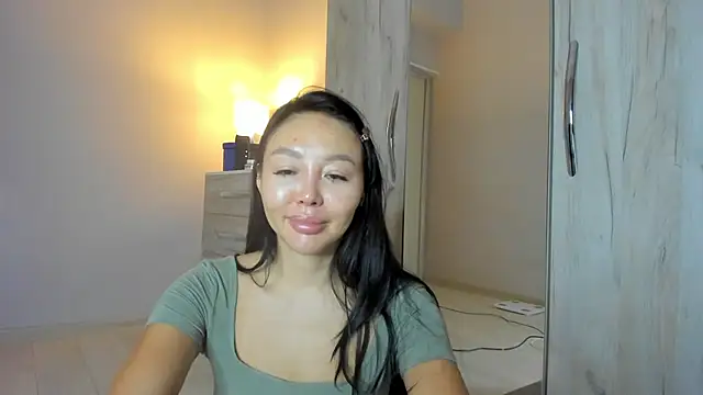 keiko hot online show from April 19, 2026, 2:45 am