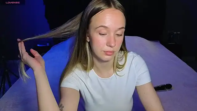 SexyCocobutt online show from April 12, 2026, 1:36 pm