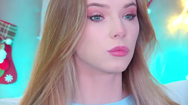 Snapshot of GentleRossi chatting on November 25, 2025, 3:23 pm GentleRossi online show from November 25, 2025, 3:23 pm