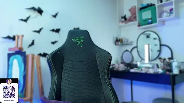 damnliciousss online show from April 4, 2026, 10:16 pm