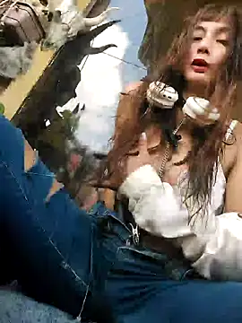 k lebannon online show from December 4, 2025, 5:34 pm