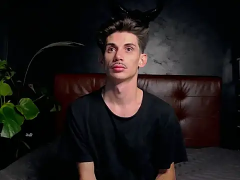 DanielCrush1 online show from October 29, 2025, 10:58 am