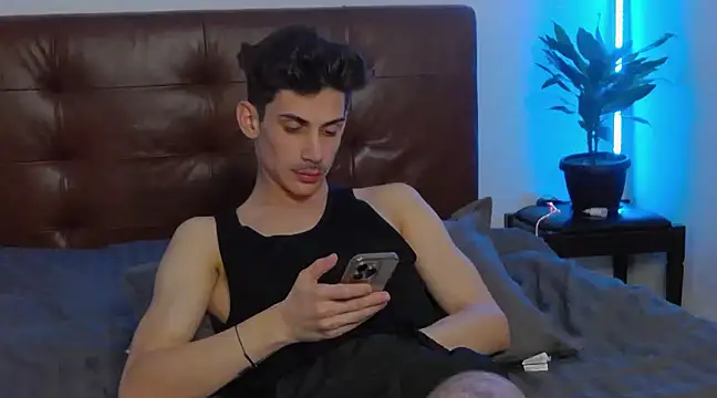 Snapshot of DanielCrush1 chatting on January 11, 2025, 5:51 pm DanielCrush1 online show from January 11, 2025, 5:51 pm