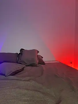 stormyy  online show from December 3, 2025, 11:25 pm