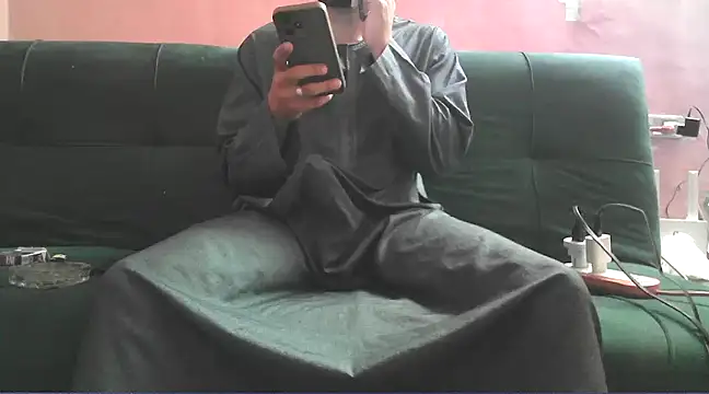 Snapshot of foxsanSs chatting on March 8, 2025, 4:50 pm foxsanSs online show from March 8, 2025, 4:50 pm