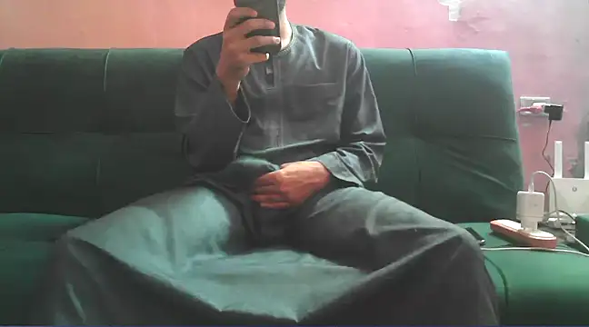 Snapshot of foxsanSs chatting on February 10, 2025, 2:41 am foxsanSs online show from February 10, 2025, 2:41 am