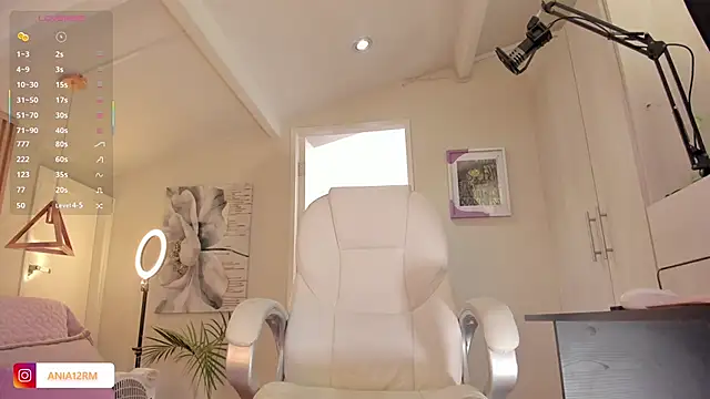 Snapshot of catalinasaiz chatting on September 16, 2025, 1:56 pm catalinasaiz online show from September 16, 2025, 1:56 pm