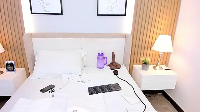 Snapshot of bounce_katty chatting on March 4, 2026, 8:16 pm bounce katty online show from March 4, 2026, 8:16 pm