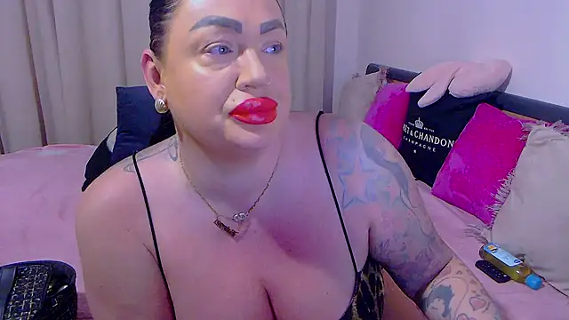 BustyVicky online show from March 15, 2026, 9:55 pm