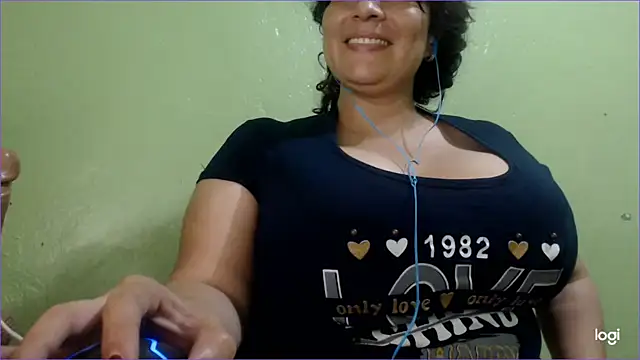 Snapshot of Kosem4 chatting on February 8, 2025, 2:26 am Kosem4 online show from February 8, 2025, 2:26 am