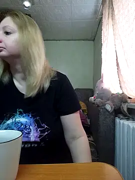 BustyBlond online show from April 19, 2026, 4:02 am