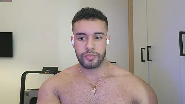 izaak lover online show from January 3, 2025, 11:55 pm