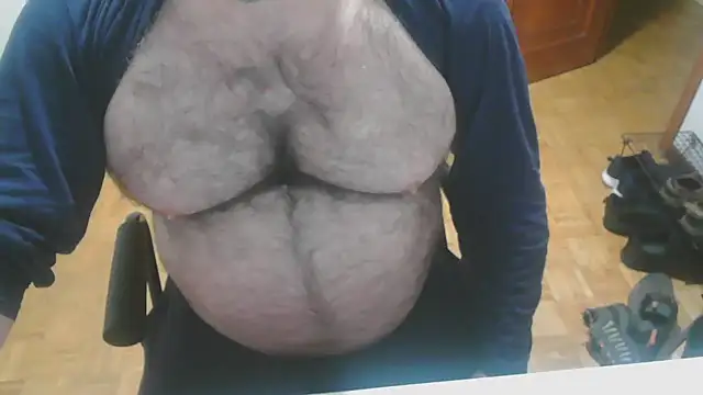 mikeyhotbear online show from October 28, 2025, 6:45 am