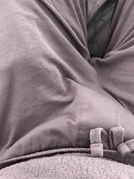 Elixire1 online show from November 4, 2025, 3:27 pm