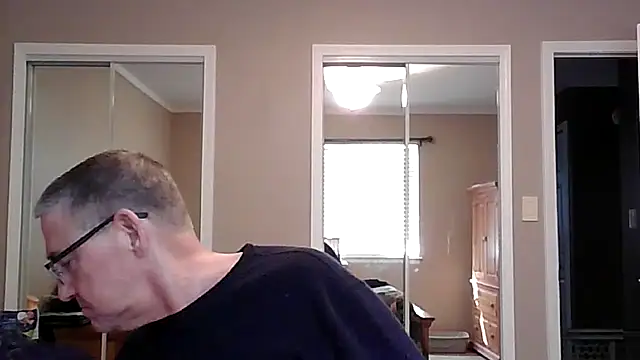 Snapshot of takeitall101 chatting on February 4, 2026, 4:02 pm takeitall101 online show from February 4, 2026, 4:02 pm