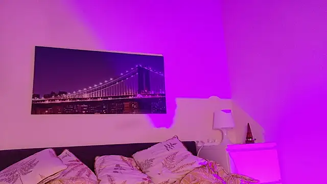 Tinkerbell822 online show from September 12, 2025, 8:03 am