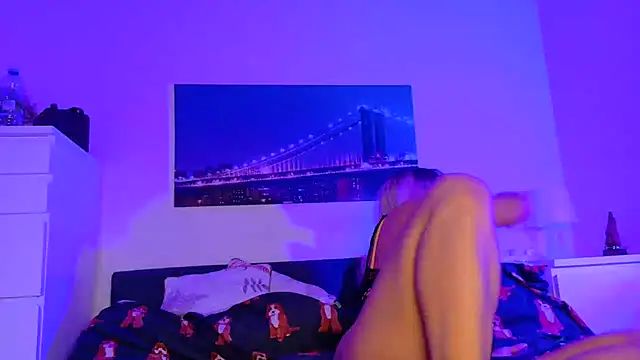 Tinkerbell822 online show from September 29, 2025, 8:21 am