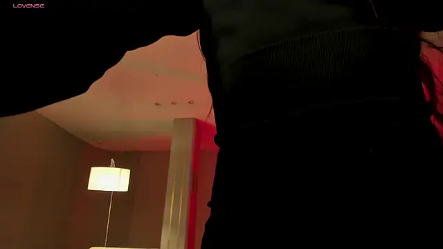 ErikaBenz  online show from October 30, 2025, 12:25 pm