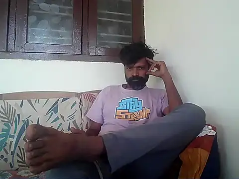 Snapshot of Indiaguy4u chatting on May 20, 2026, 8:22 am Indiaguy4u online show from May 20, 2026, 8:22 am