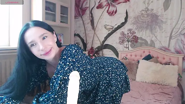 AliciaBow online show from September 21, 2025, 2:00 pm