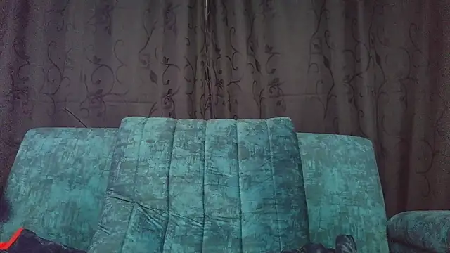 Dalia D online show from April 21, 2026, 1:42 am