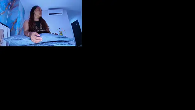 britanyy  online show from April 23, 2026, 3:13 am