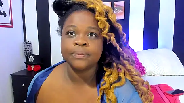 YeminaLeman online show from November 23, 2025, 4:06 pm